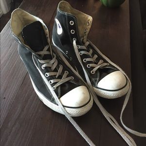 Size 12 men’s Converse High-Tops